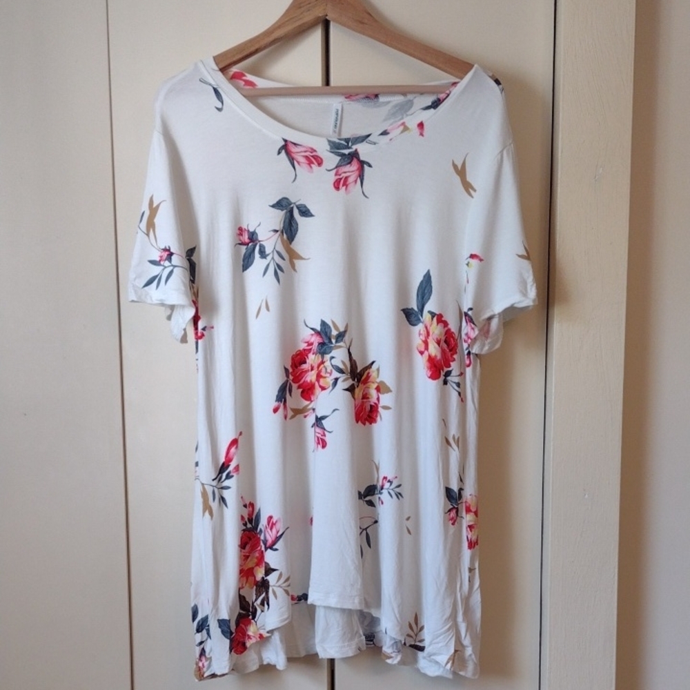 Cream Asymmetrical Short Sleeve Tunic Blouse